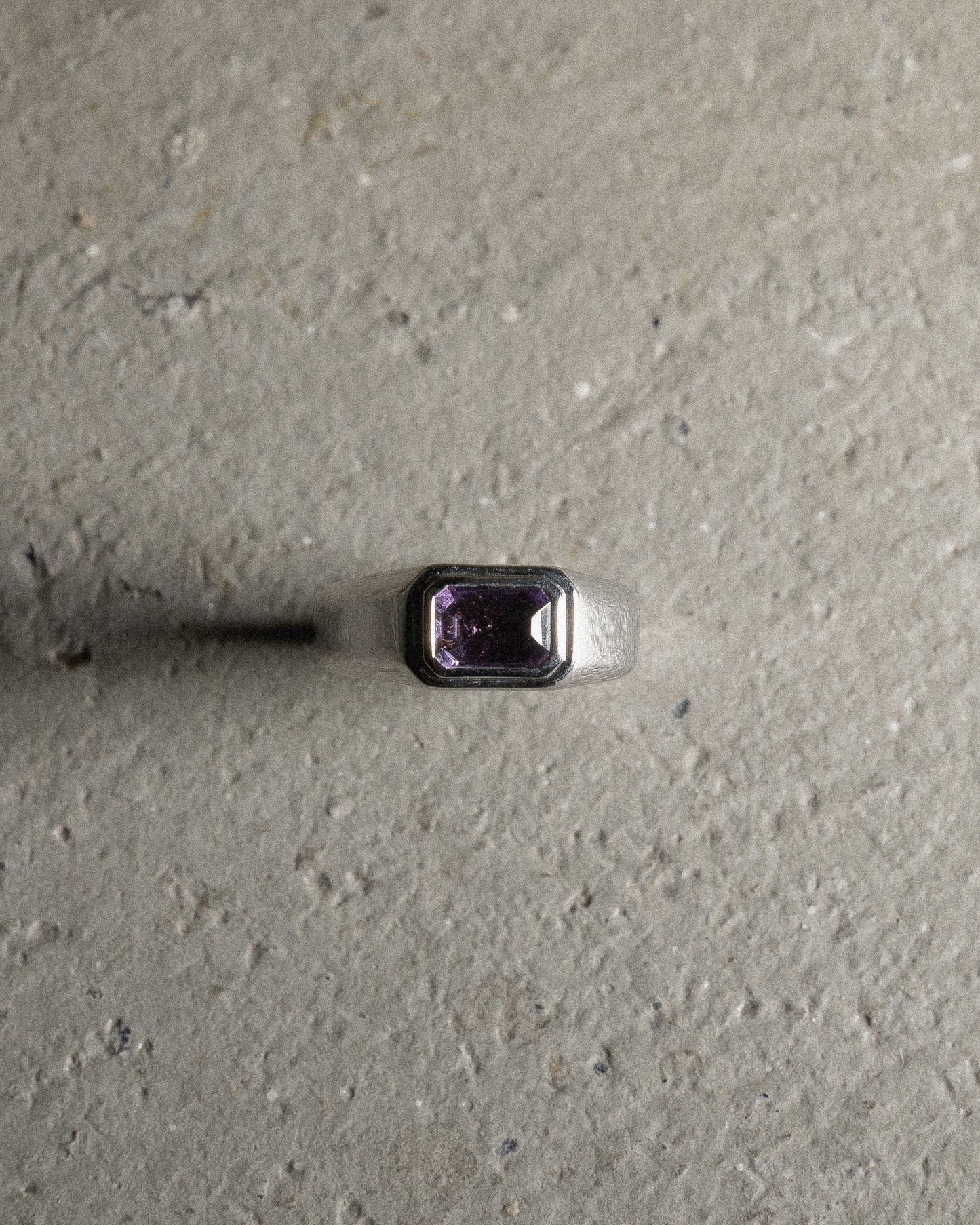 Emerald Ring (Amethyst)