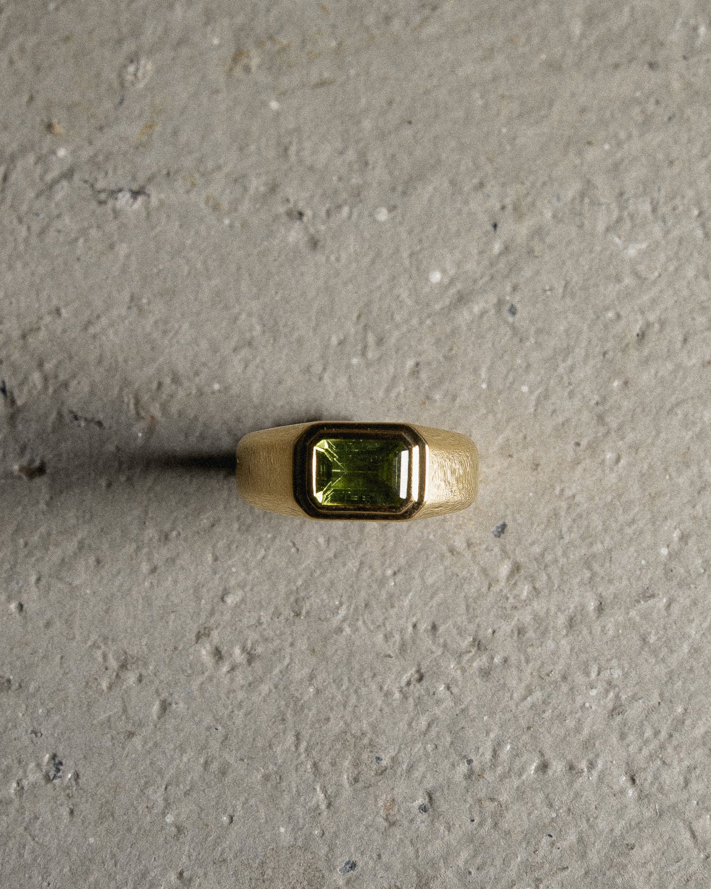 Emerald Ring (Peridot)