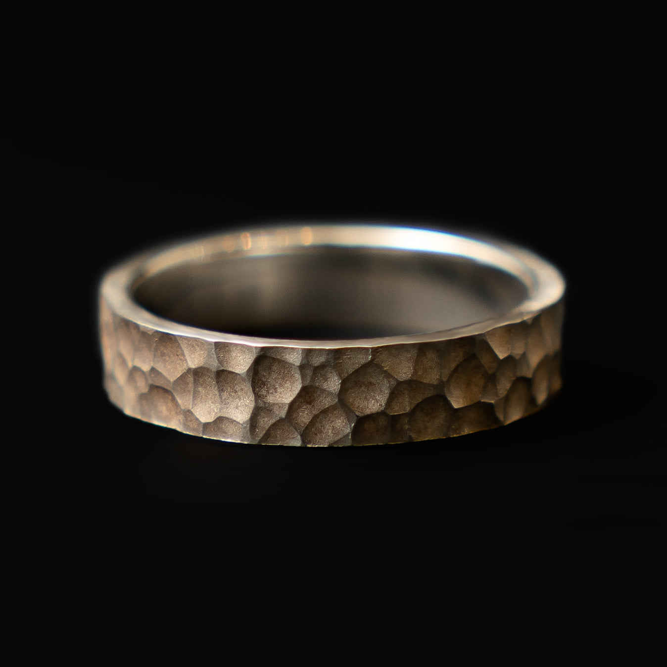Hammered Band - White Gold