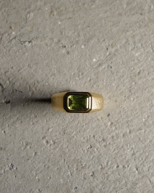 Emerald Ring (Peridot)