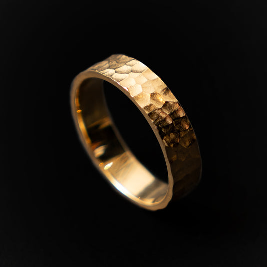 Hammered Band - Yellow Gold