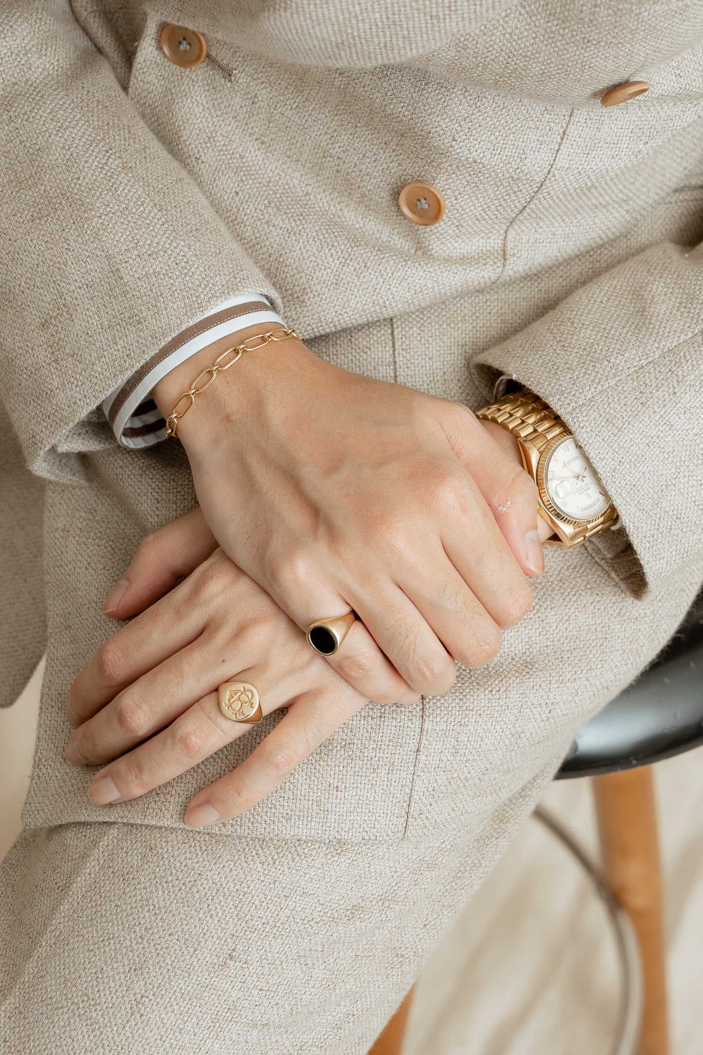 9K Gold Onyx Signet Ring