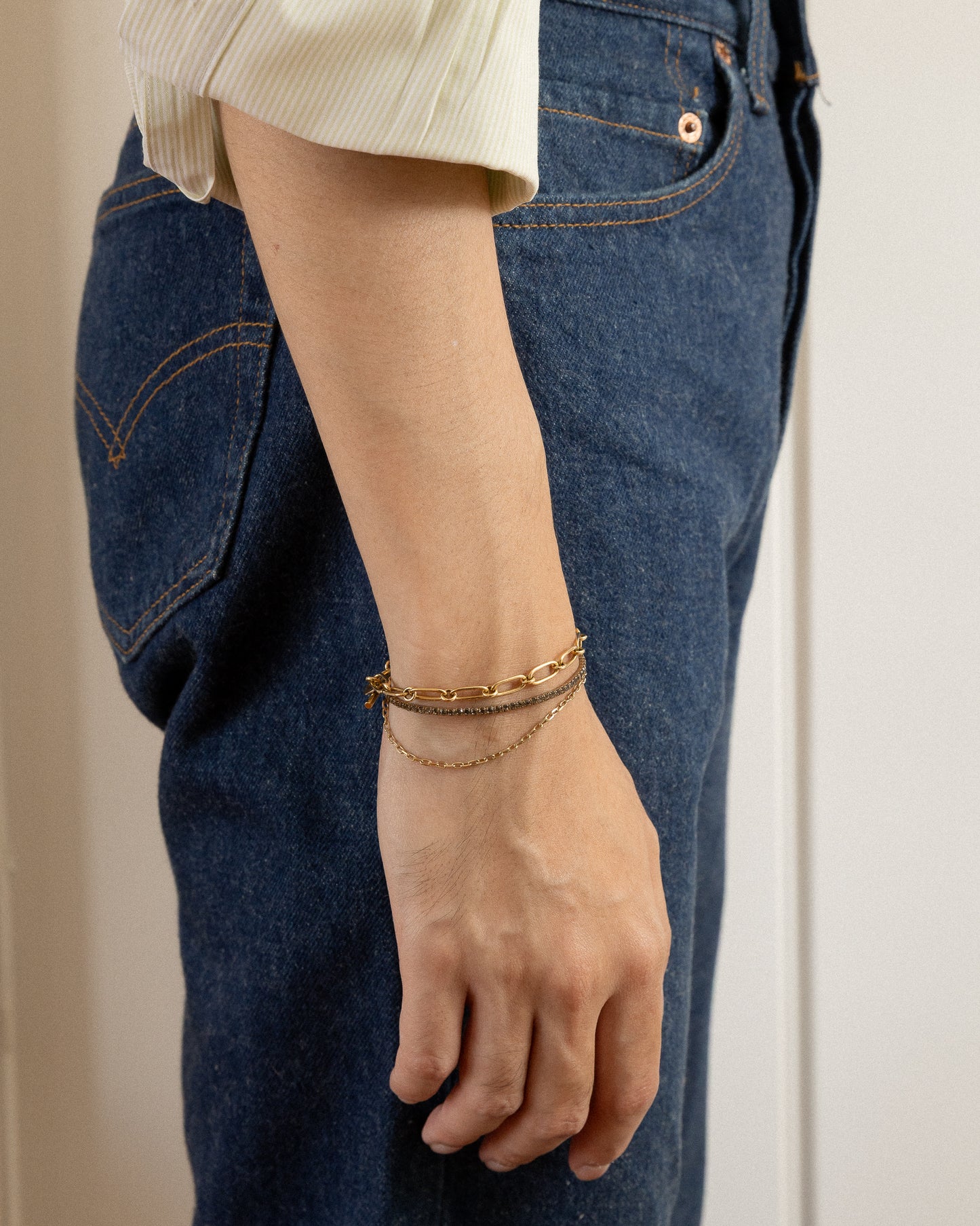 Radiant Bangle (Grey Edition) - Mark & Metal