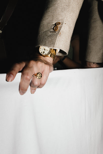 The Wedding Signet Ring (9K White Gold)