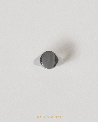 Mark & Metal Oval Signet Ring - Mark & Metal
